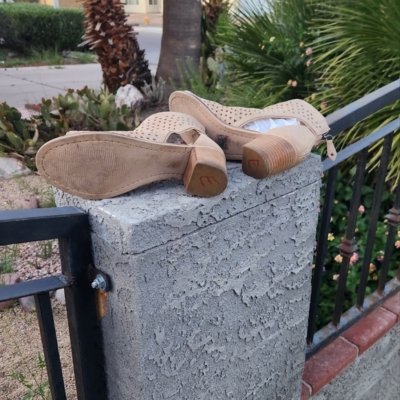 KELSI DAGGER OPEN TOE BOOTIE - Picture 2 of 5